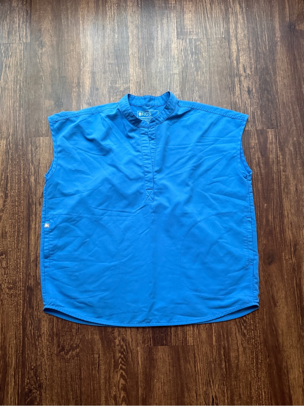 FIGS Women’s Capri Blue Rafaela Oversized Scrub Top - Size M Nursecore Hospital